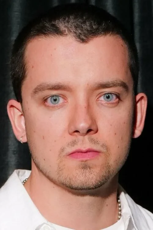 Эйса Баттерфилд