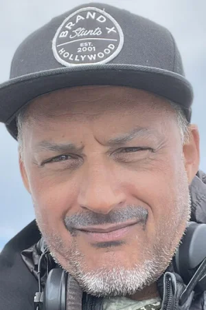 Джулиан Холмс