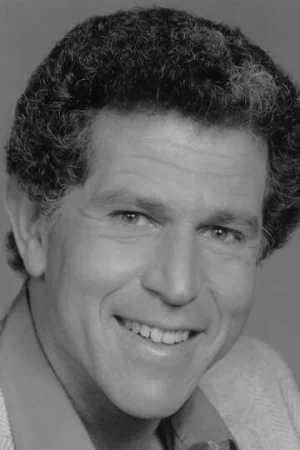 Тони Робертс