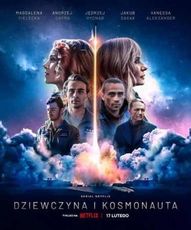 Девушка и космонавт в hd качестве